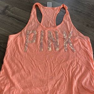 Vs pink tank